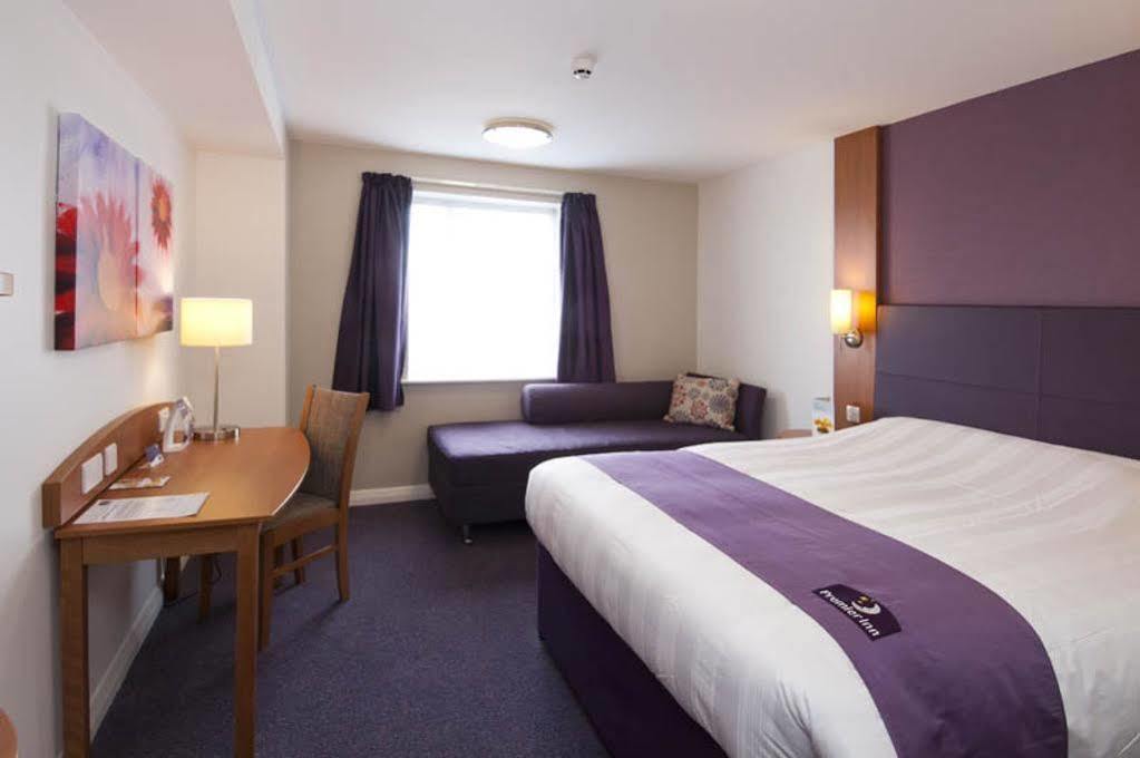 Premier Inn London Dagenham Dış mekan fotoğraf